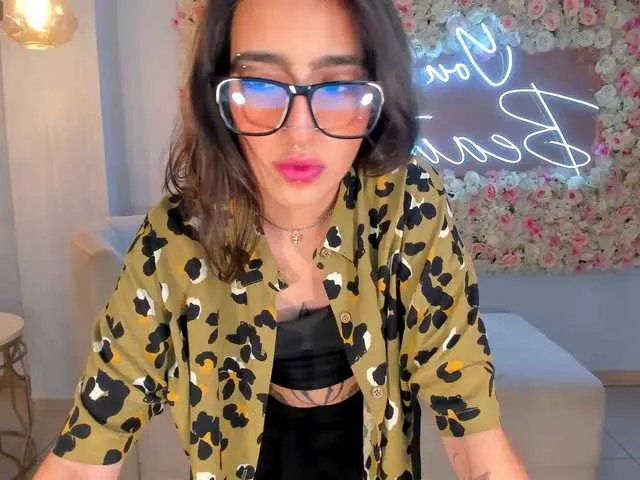 -Miray- – webcam model profile photo Image 10