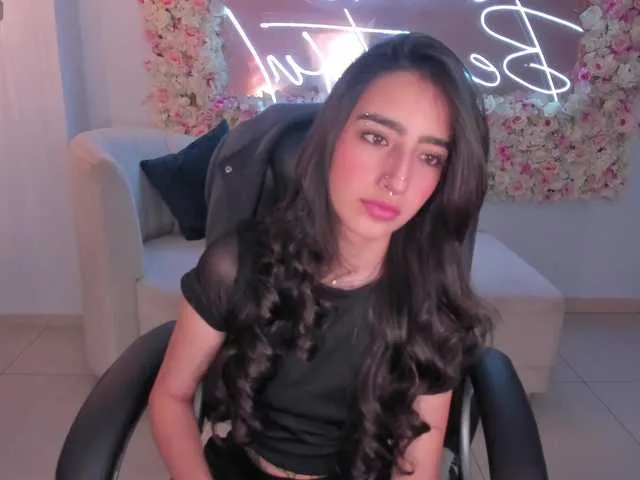 -Miray- – webcam model profile photo Image 11