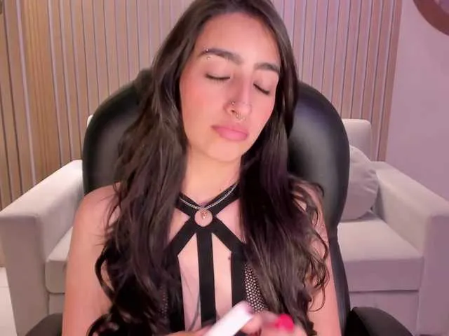 -Miray- – webcam model profile photo Image 12