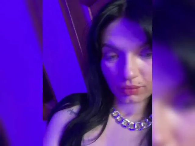 hina_porn – webcam model profile photo Image 5