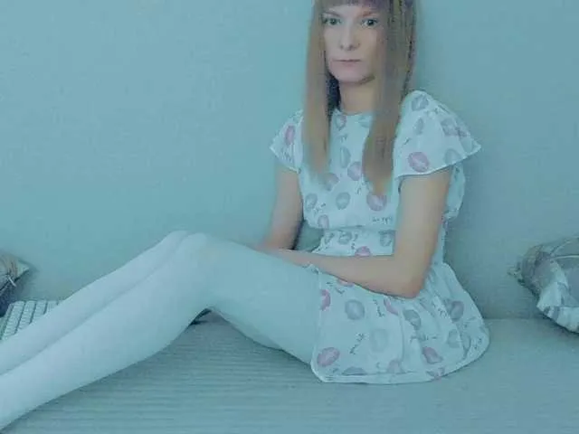 kiraspitqueen – webcam model profile photo Image 13