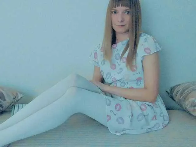 kiraspitqueen – webcam model profile photo Image 14