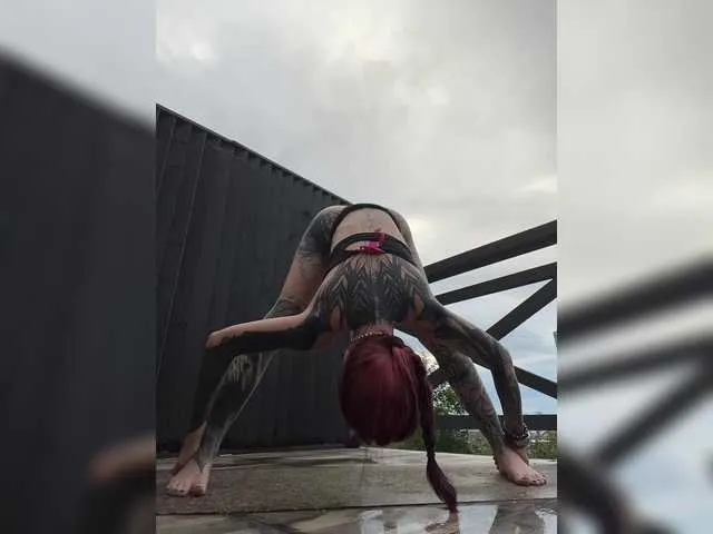 little_v1rgin_angel – webcam model profile photo Image 12