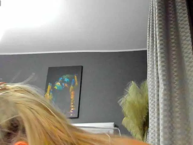 LovellyEmma – webcam model profile photo