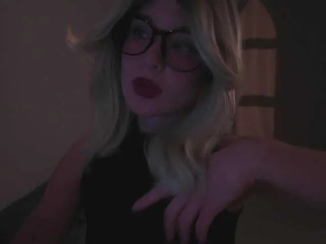 Crazy-lady – webcam model profile photo Image 17