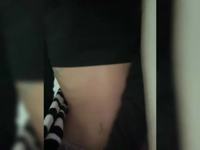 Ranting18 – webcam model profile photo Image 3
