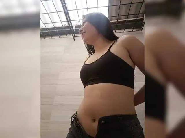 camilarosses – webcam model profile photo Image 9