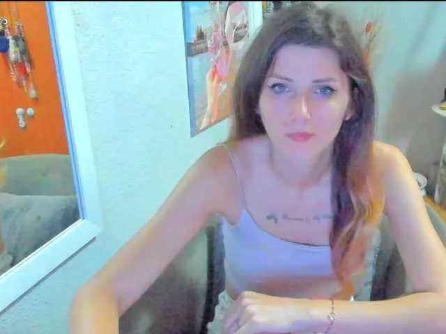 juicy_led_ – webcam model profile photo Image 8