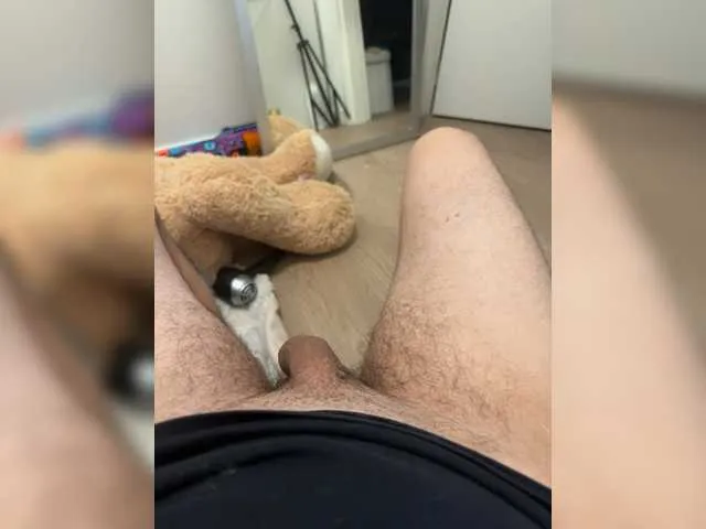 IORio2 – webcam model profile photo Image 13