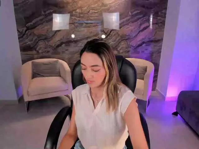 tiffannysins – webcam model profile photo Image 15