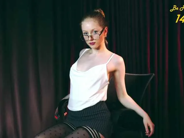 armurra – webcam model profile photo Image 14