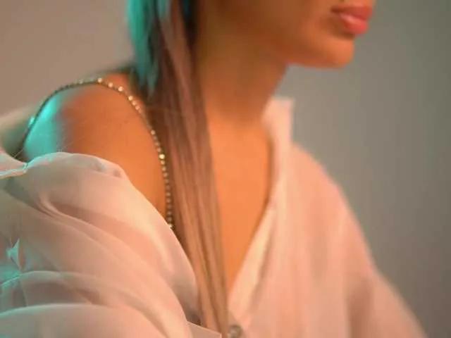 julliemilf – webcam model profile photo Image 15