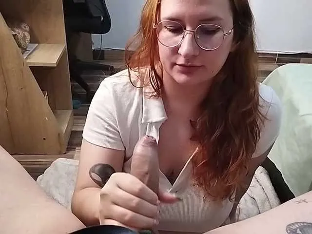 caroline_eclipse – webcam model profile photo Image 18