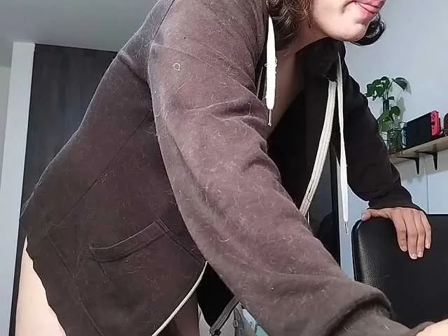 caroline_eclipse – webcam model profile photo Image 19