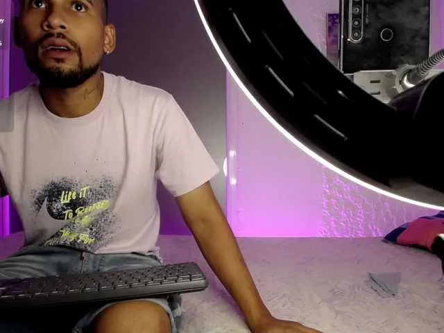 sigmasian – webcam model profile photo Image 8