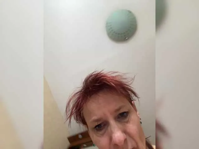 Ranting18 – webcam model profile photo Image 12