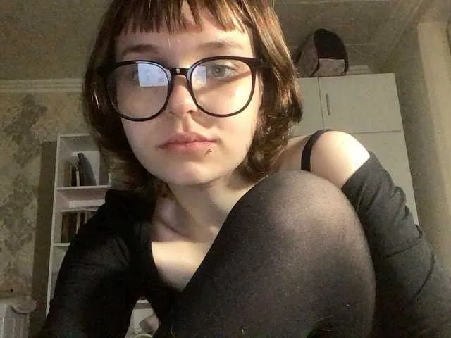 mayadashaaa – webcam model profile photo Image 2