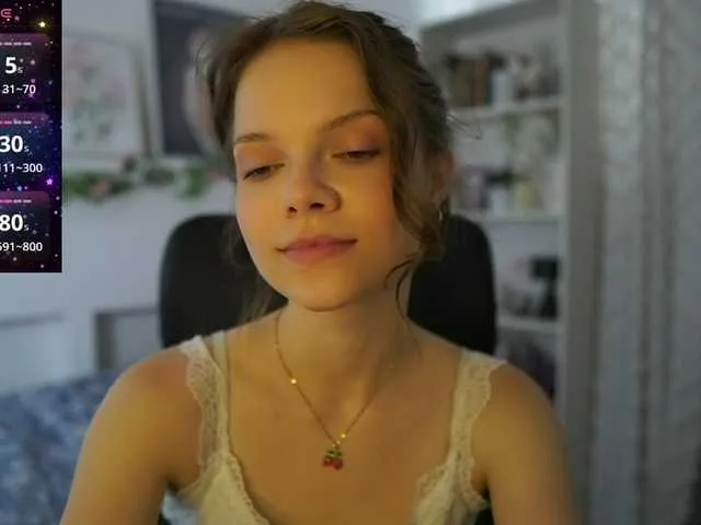 Linnea – webcam model profile photo Image 13