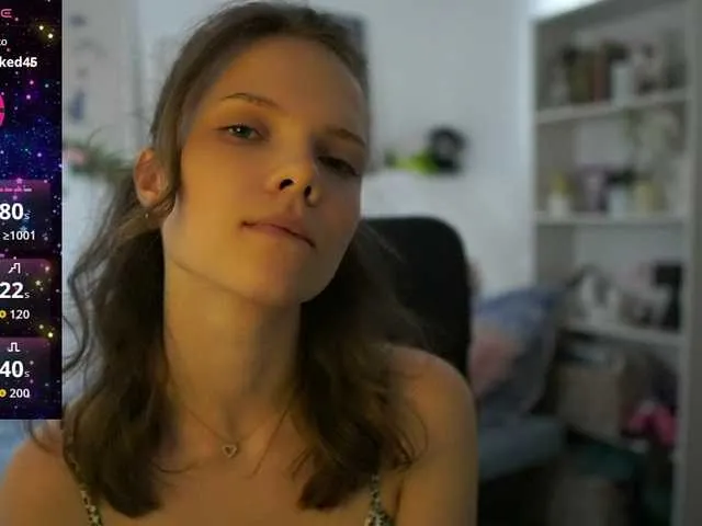 Linnea – webcam model profile photo Image 16