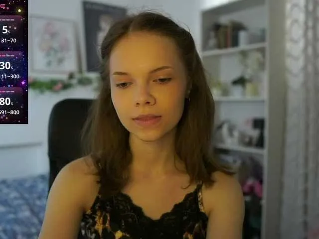 Linnea – webcam model profile photo Image 4