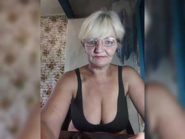 bambi_lu – webcam model profile photo Image 11