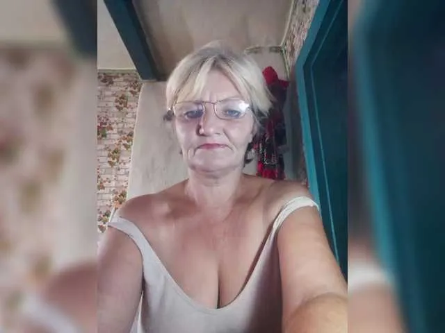 bambi_lu – webcam model profile photo Image 16