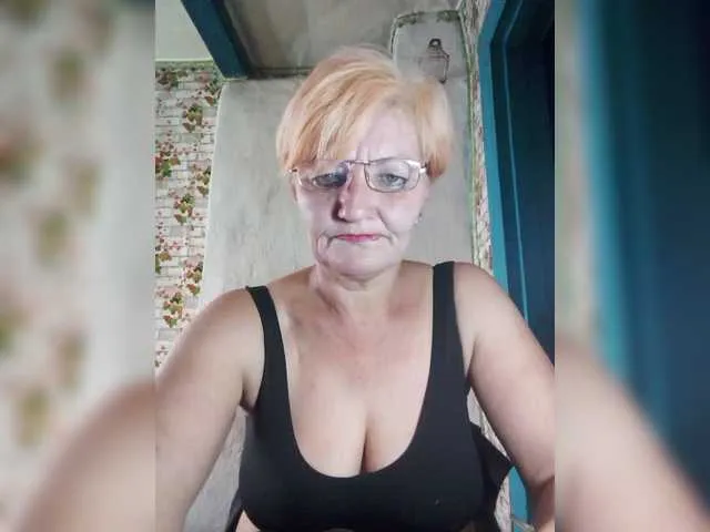 bambi_lu – webcam model profile photo Image 2