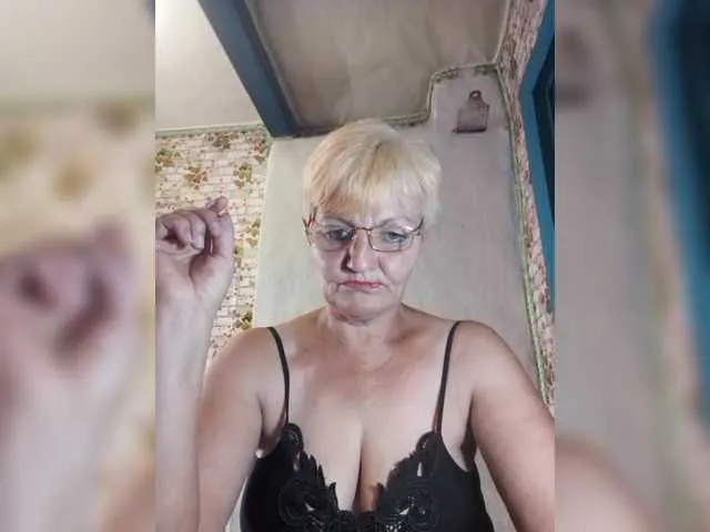 bambi_lu – webcam model profile photo Image 5