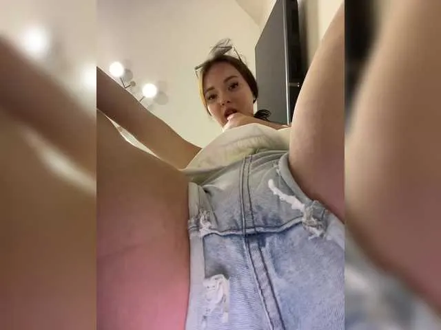 demieliss – webcam model profile photo Image 5