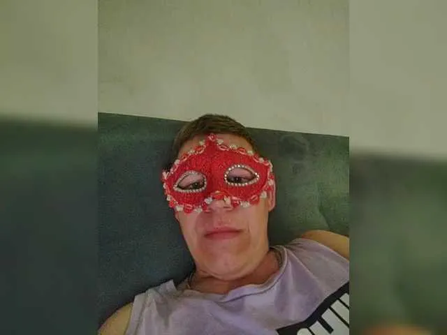 zui_lu – webcam model profile photo Image 12