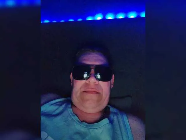 zui_lu – webcam model profile photo Image 7