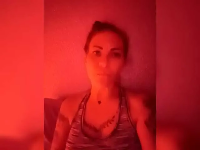 SunnyShiney – webcam model profile photo Image 2