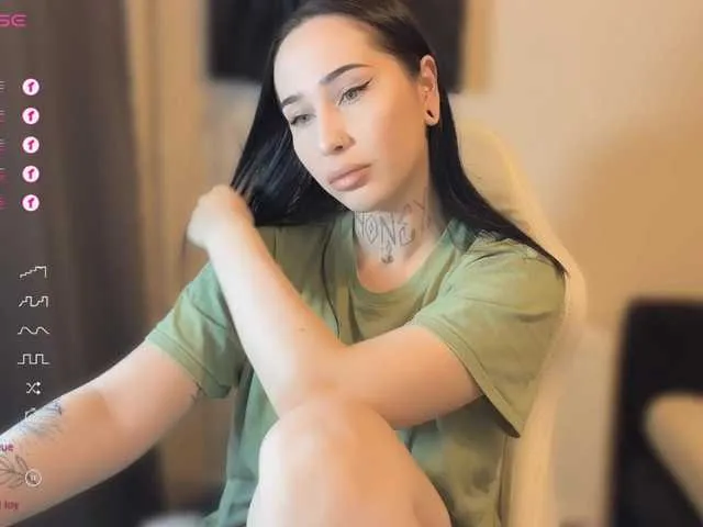 shinyways – webcam model profile photo Image 11