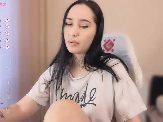 shinyways – webcam model profile photo Image 9