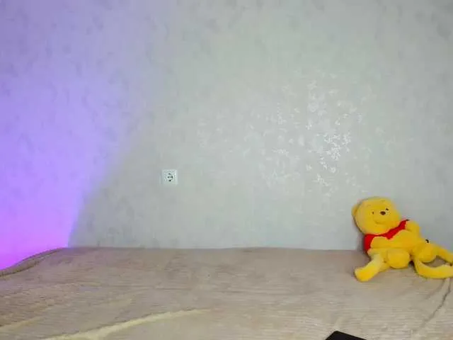 Linnea – webcam model profile photo Image 3