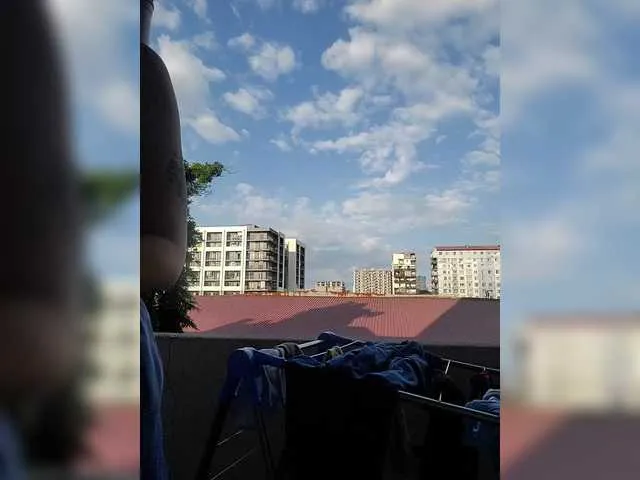 Linnea – webcam model profile photo Image 8