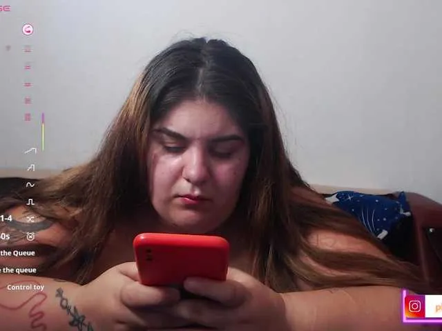 NaughtyInGlasses – webcam model profile photo Image 15