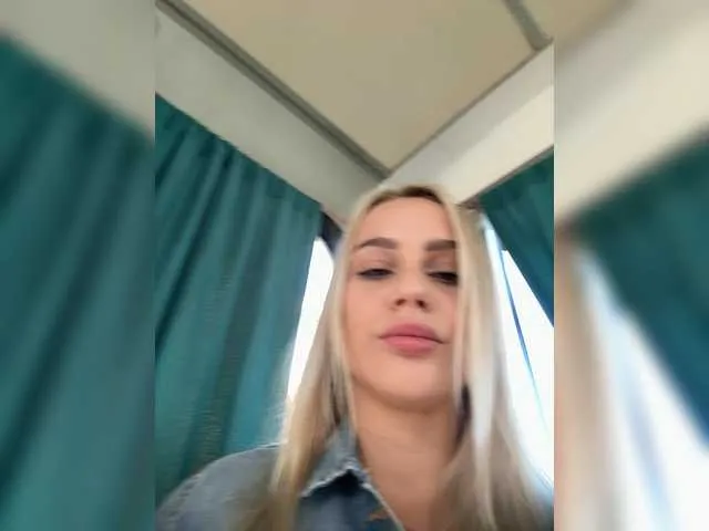 demieliss – webcam model profile photo Image 6