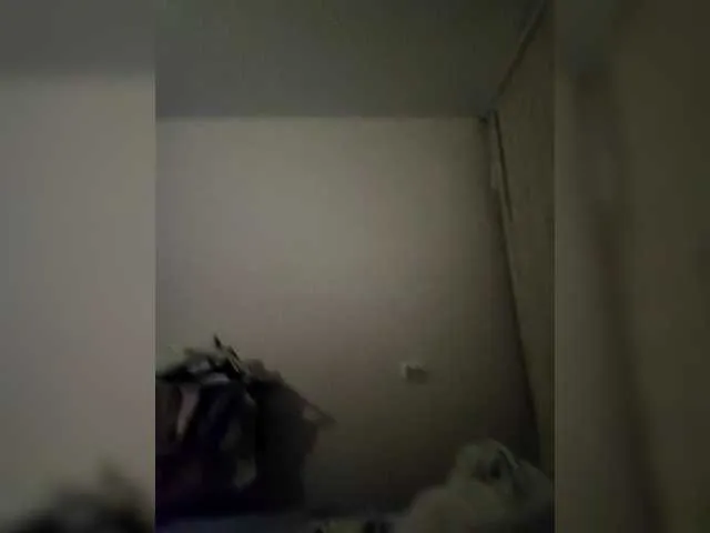 VIKITOMMY – webcam model profile photo Image 6