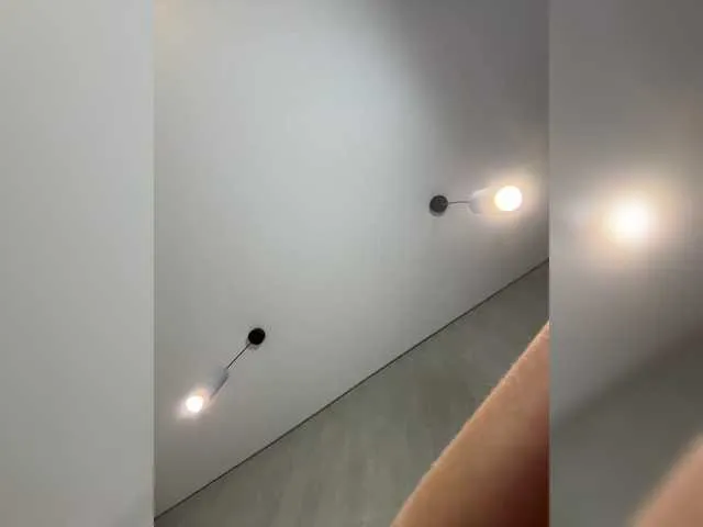 LaureMestler – webcam model profile photo Image 4