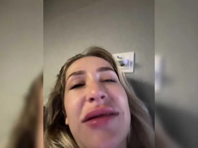 violetmist666 – webcam model profile photo Image 2