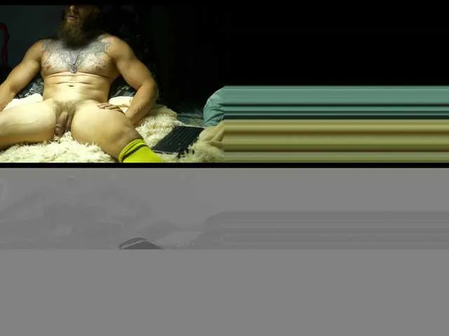 Small_tits018 – webcam model profile photo Image 11