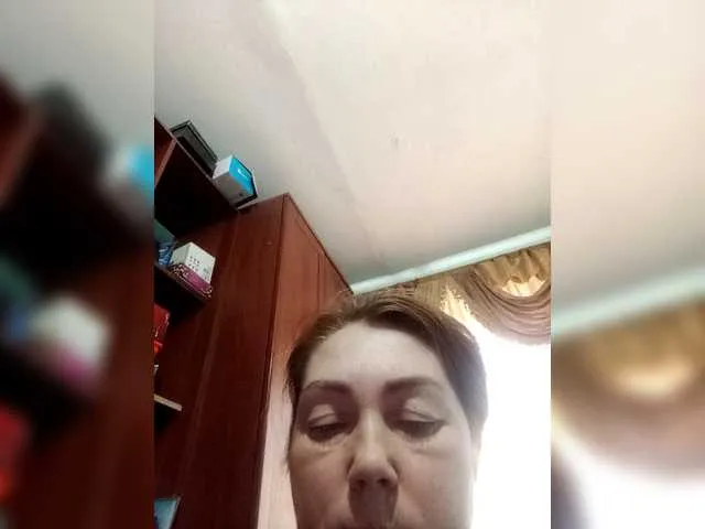 Linnea – webcam model profile photo Image 12