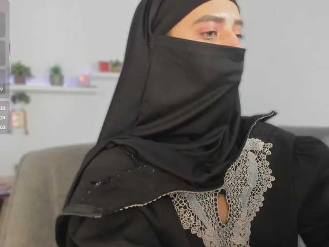 little_v1rgin_angel – webcam model profile photo Image 17