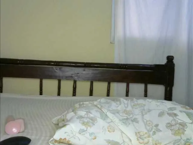 xoxo_cherry1 – webcam model profile photo Image 7