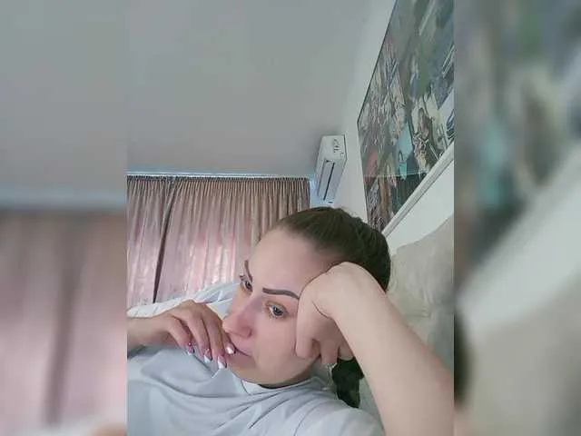 hina_porn – webcam model profile photo Image 11