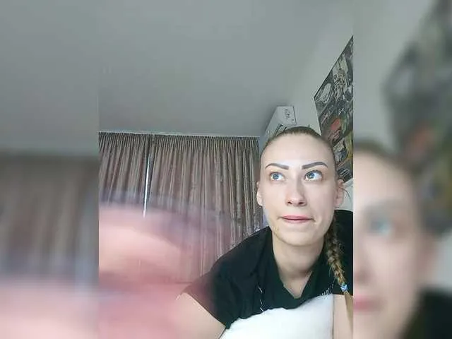 hina_porn – webcam model profile photo Image 3