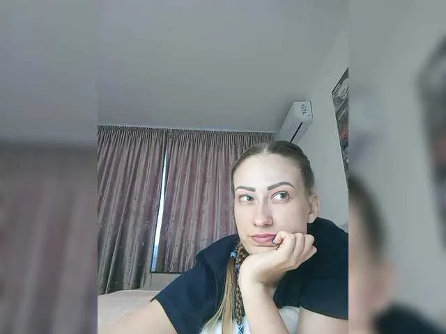 hina_porn – webcam model profile photo Image 5