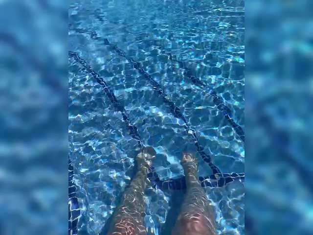 alana15 – webcam model profile photo Image 13