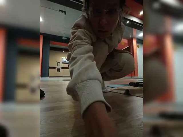 alana15 – webcam model profile photo Image 19